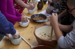 Zu Tisch! Kochen und Essen im Mittelalter im Schloss Frauenfeld