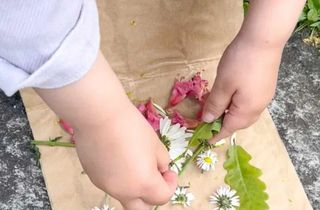 Drop-in-Basteln: Blumenpresse to go